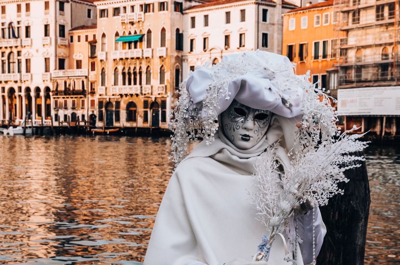 Venice Film Festival Guide: Lido Logistics & Travel eSIMs for Non-EU Visitors
