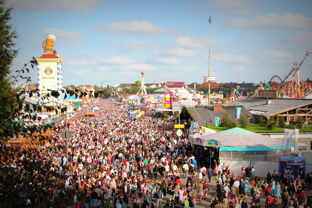 Oktoberfest Guide: Fairground Traditions, Transit, & Travel eSIM Data