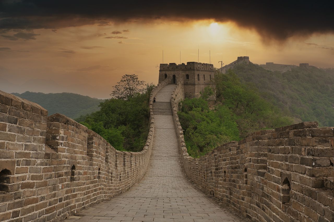 Why Relying on Hotel Wi-Fi and VPNs Fails in China: The Travel eSIM Alternative