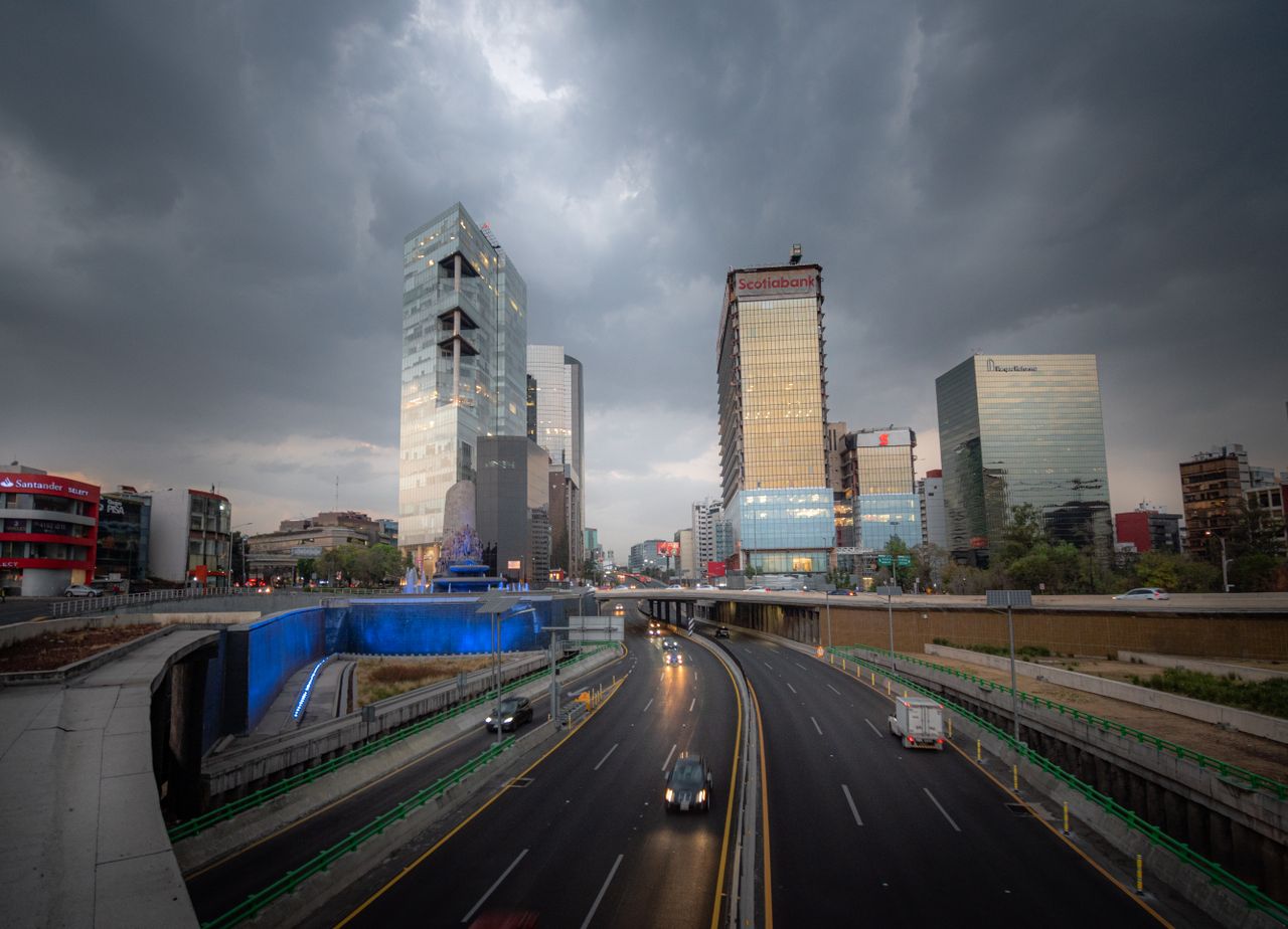 Mexico City Grand Prix eSIM: Avoid MEX Scams and Network Jams (2026)