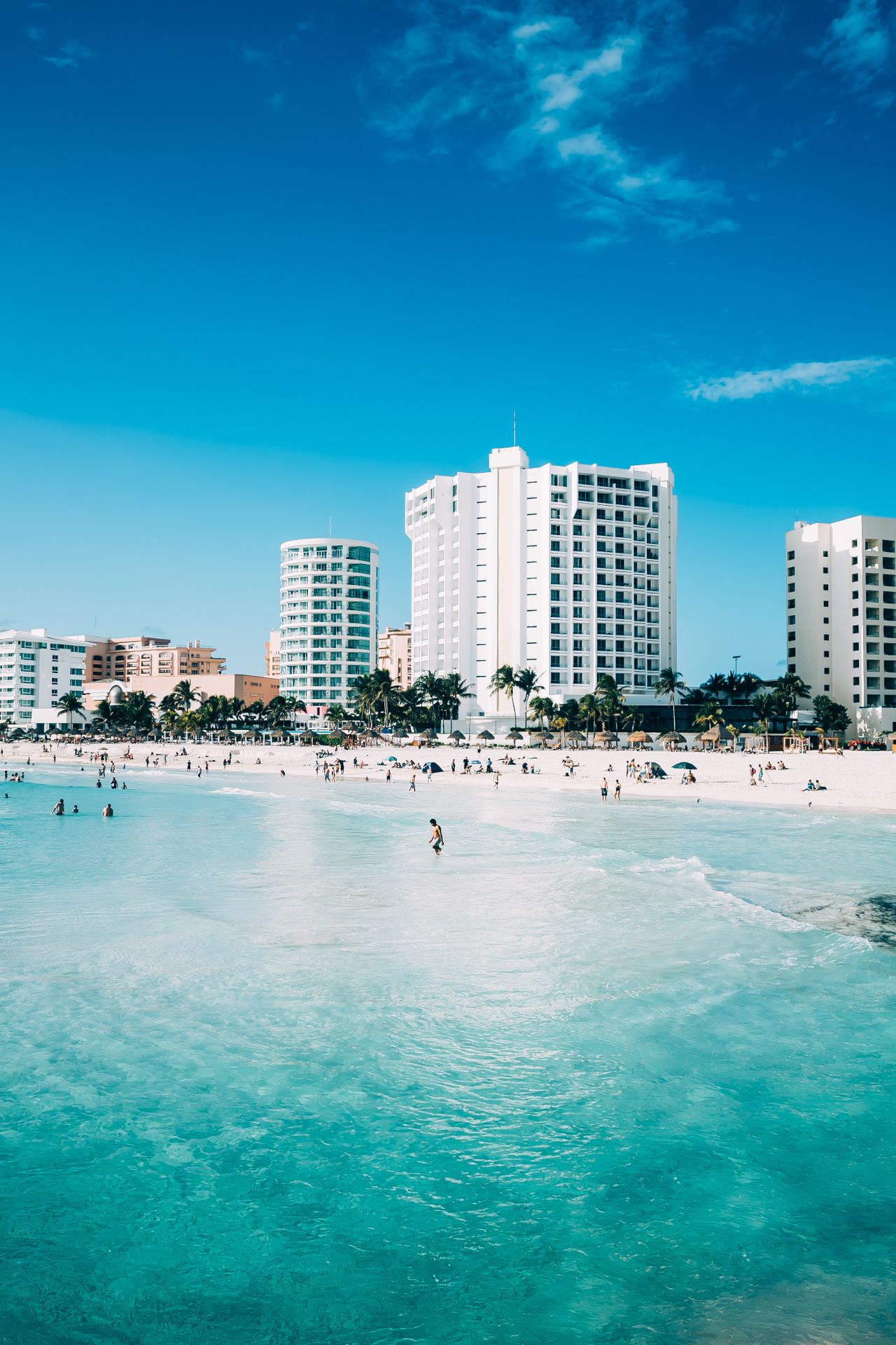 Avoid the Cancun Airport Taxi Cartel and SIM Card Gouging (2026)